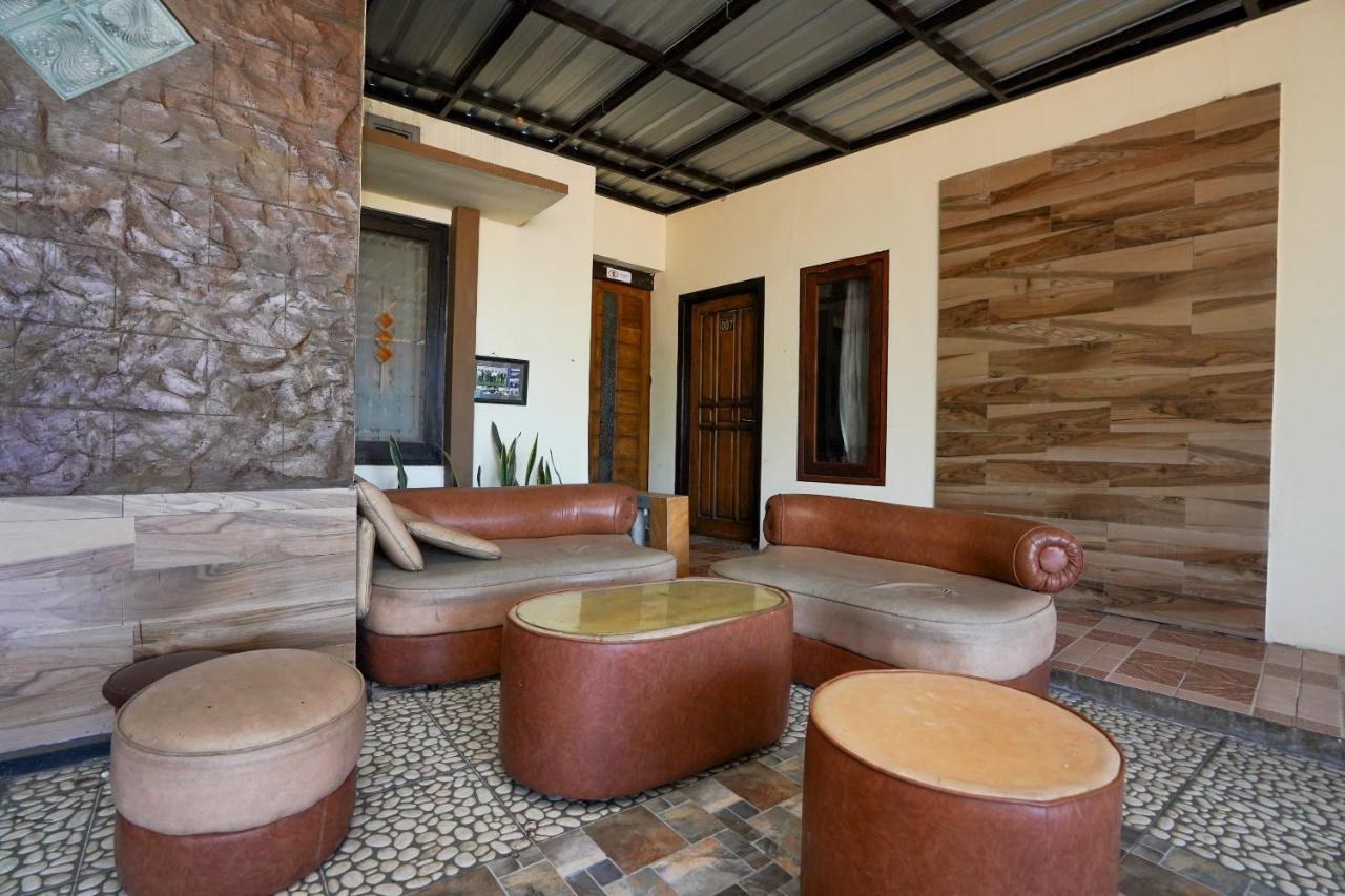 Oyo 1087 Homestay Potato House Bromo Buitenkant foto