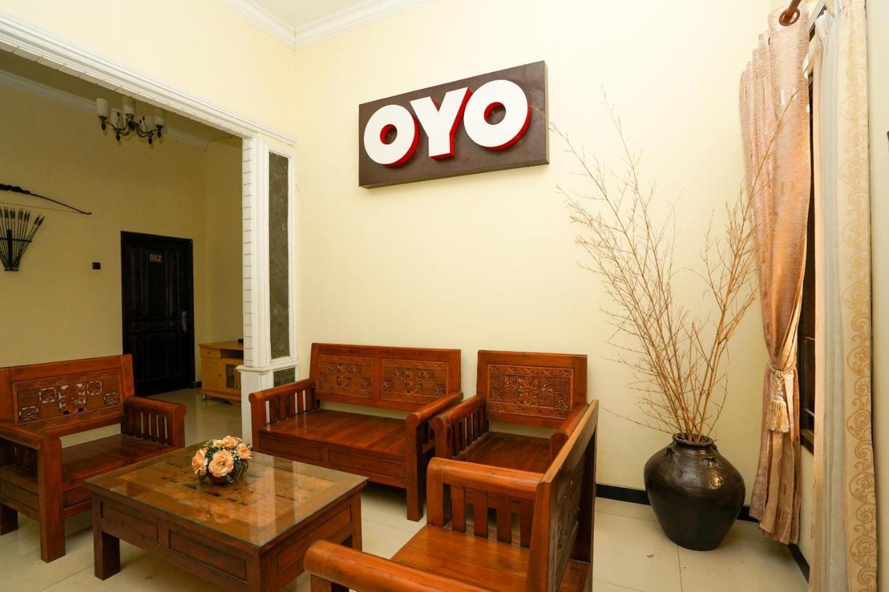 Oyo 1087 Homestay Potato House Bromo Buitenkant foto