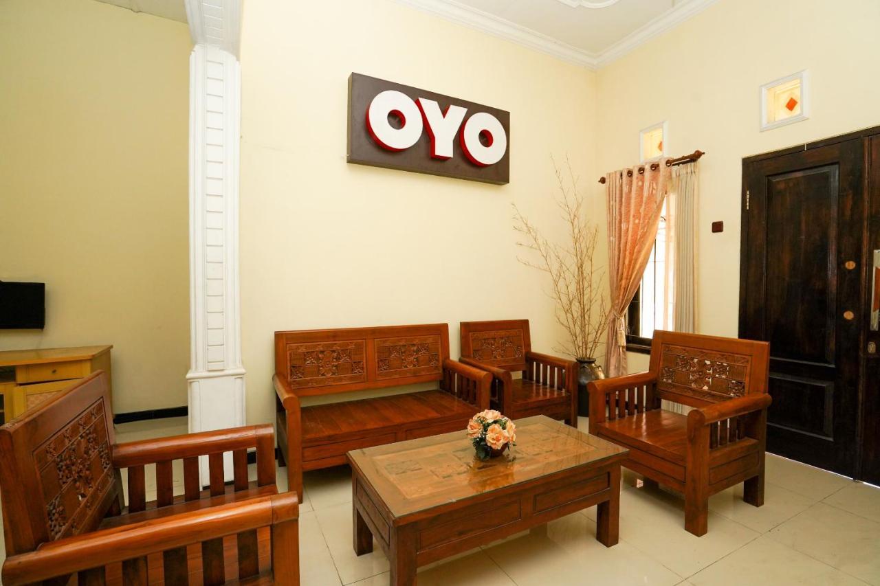 Oyo 1087 Homestay Potato House Bromo Buitenkant foto
