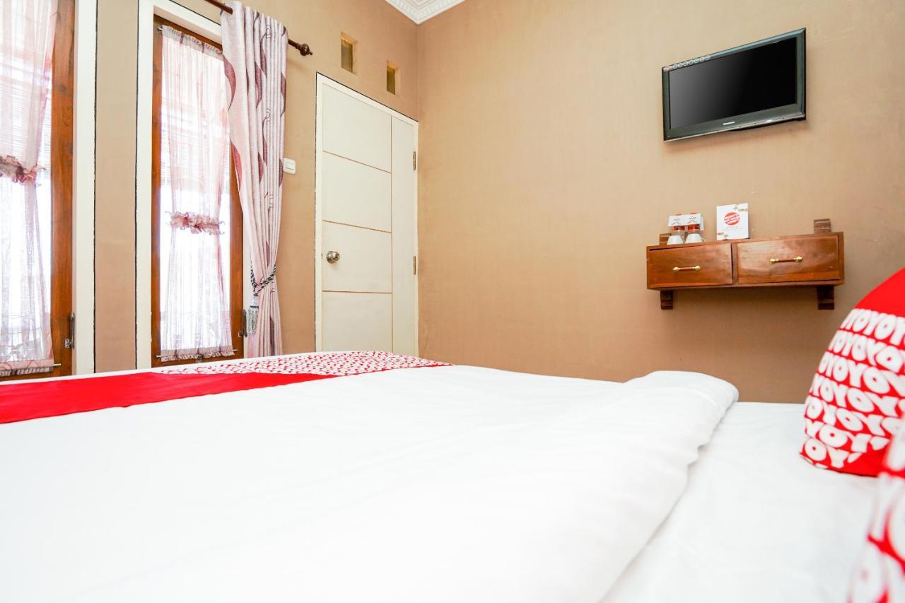 Oyo 1087 Homestay Potato House Bromo Buitenkant foto