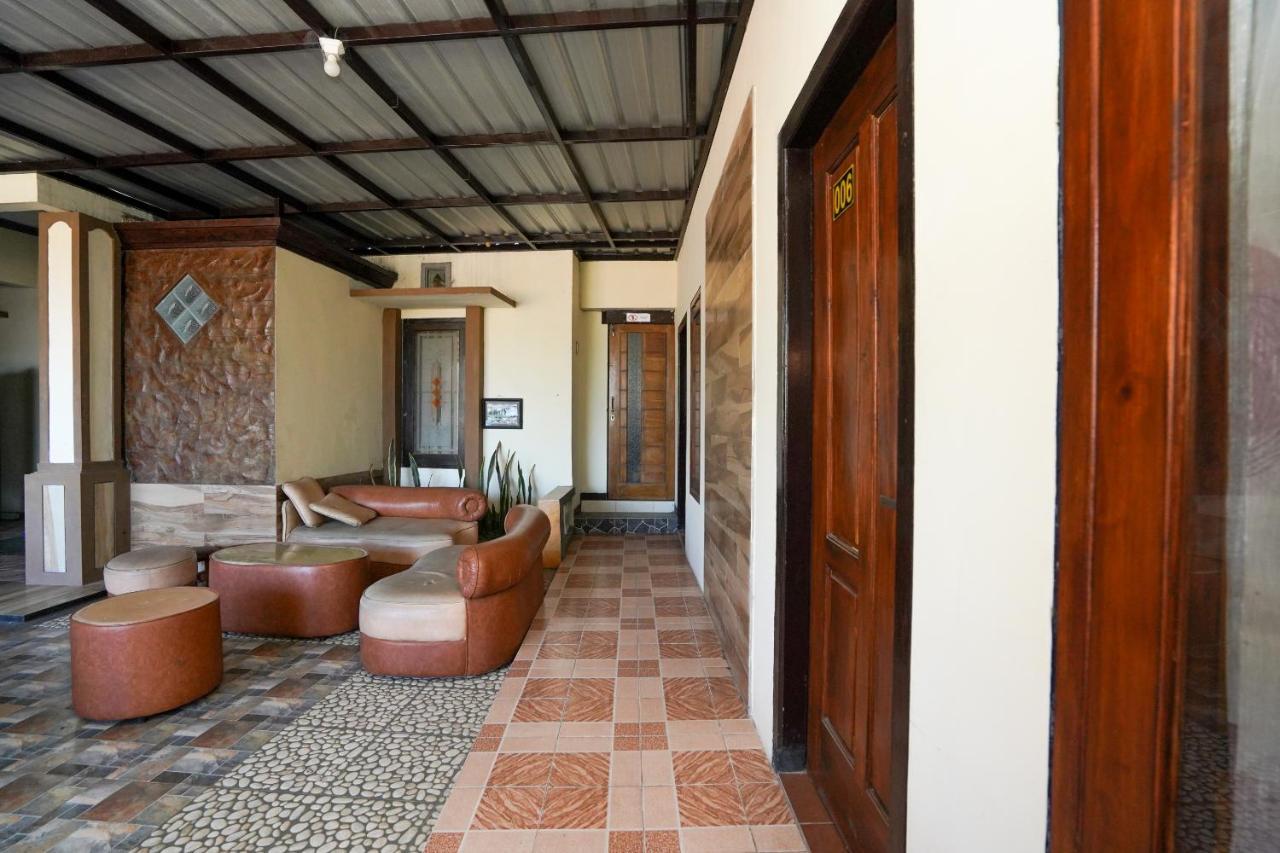 Oyo 1087 Homestay Potato House Bromo Buitenkant foto