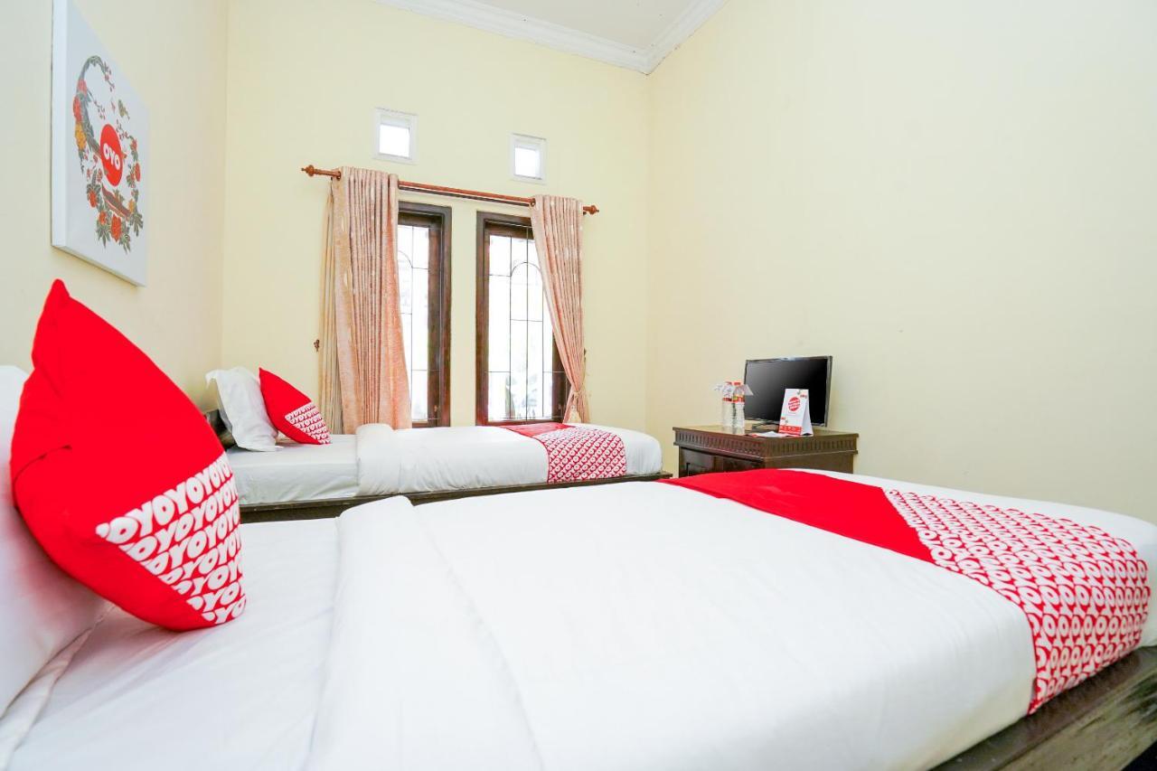 Oyo 1087 Homestay Potato House Bromo Buitenkant foto